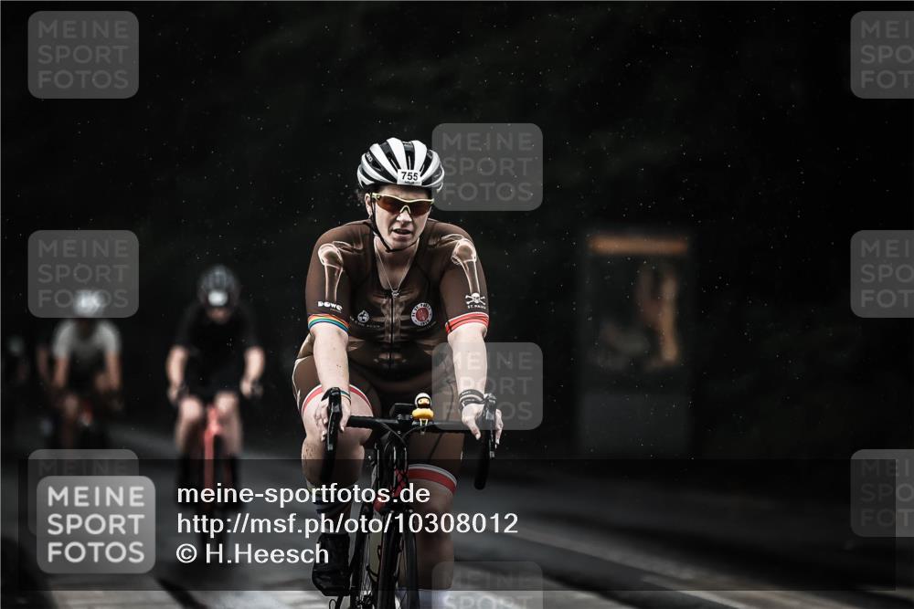 13.09.2026 - Stadtparktriathlon H.Heesch http://msf.ph/oto/10308012 13.09.2026 11:40:56 Radfahren 594, 755, 765, 766 meine-sportfotos.de