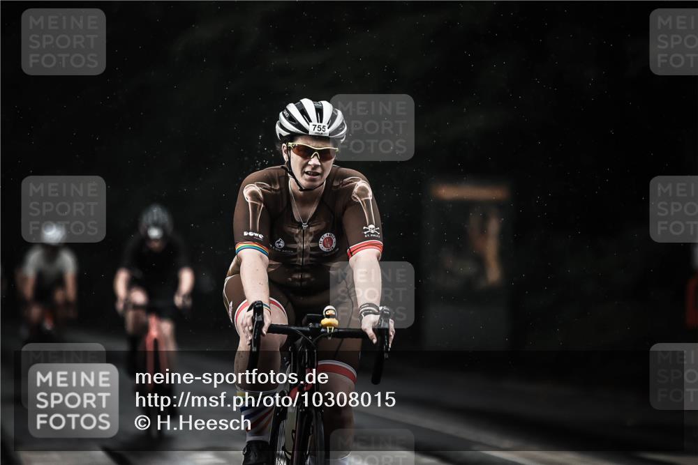 13.09.2026 - Stadtparktriathlon H.Heesch http://msf.ph/oto/10308015 13.09.2026 11:40:56 Radfahren 594, 755, 765, 766 meine-sportfotos.de