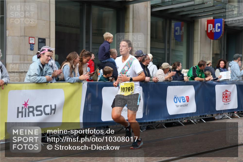 13.09.2026 - 21. swb-Marathon Bremen Strokosch-Dieckow http://msf.ph/oto/10308017 13.09.2026 10:54:26 Ziel 10410, 10589, 10608, 10704, 10901, 11039, 11040, 11174, 11389, 11569, 11874, 11889, 12038, 12313, 12519, 12800, 13526, 13592, 10067, 10146, 10359, 10410, 10503, 10577, 10631, 10749, 10765, 10837, 10884, 10996, 11039, 11099, 11118, 11290, 11329, 11361, 11476, 11593, 11765, 11843, 11989, 11998, 12265, 12328, 12467 meine-sportfotos.de