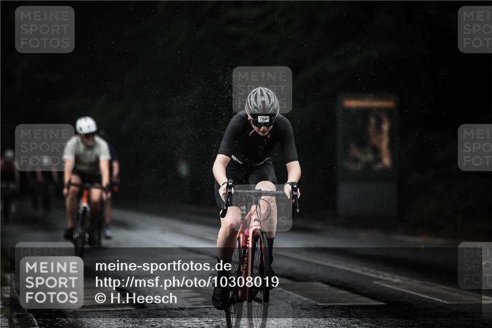 13.09.2026 - Stadtparktriathlon H.Heesch http://msf.ph/oto/10308019 13.09.2026 11:40:57 Radfahren 594, 755, 765, 766, 885 meine-sportfotos.de