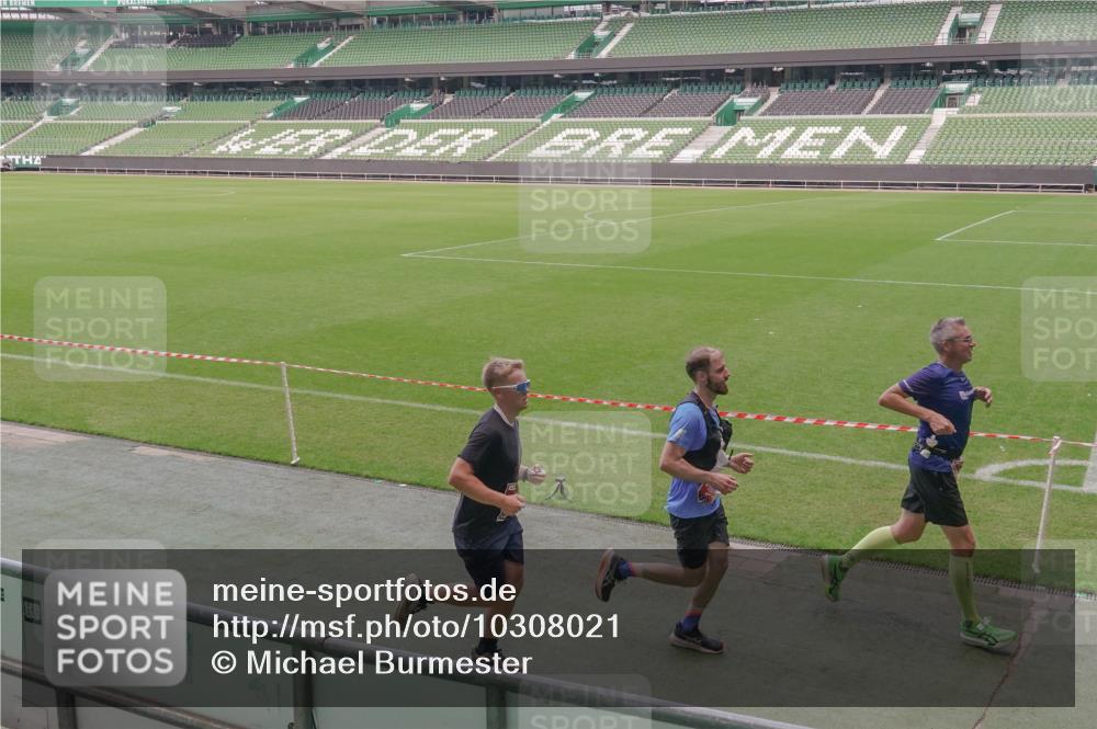13.09.2026 - 21. swb-Marathon Bremen Michael Burmester http://msf.ph/oto/10308021 13.09.2026 12:38:55 Laufen im Stadion 277, 346, 807, 895, 901, 1090, 1118, 1248, 1320, 1323, 1472, 1576, 1587, 1604, 1717, 1751, 1758, 1795, 1800, 1852, 1911, 2049, 2099, 2141, 2352, 2585, 2670, 3080, 3606, 3744, 5160, 5163, 5912, 6112, 7650, 8077, 8081, 8467, 9399, 9522, 9617, 9630, 250, 272, 850, 1089, 1550, 1875, 1993, 4232, 7692, 8075, 13033 meine-sportfotos.de