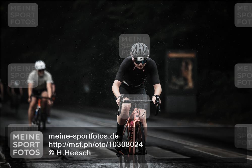 13.09.2026 - Stadtparktriathlon H.Heesch http://msf.ph/oto/10308024 13.09.2026 11:40:57 Radfahren 594, 755, 765, 766, 885 meine-sportfotos.de