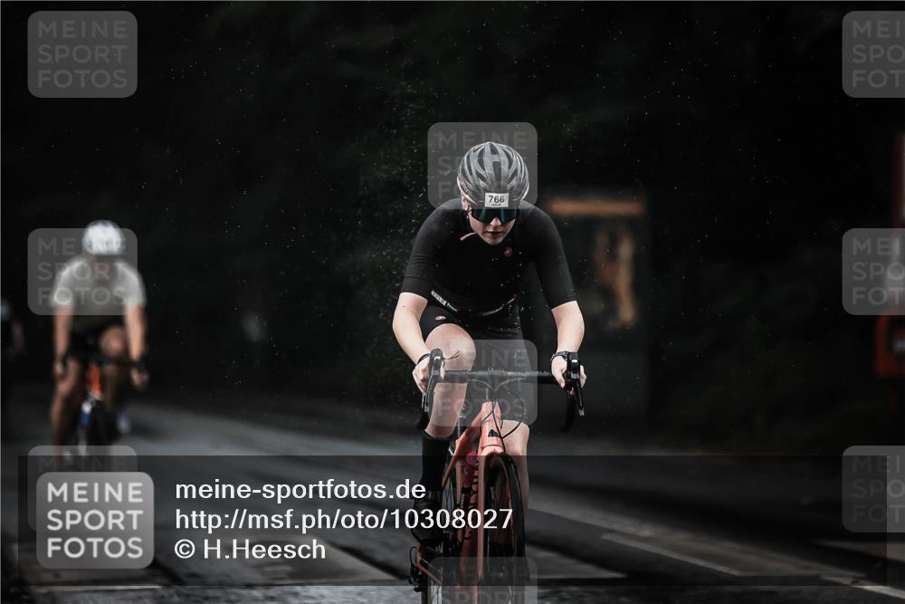 13.09.2026 - Stadtparktriathlon H.Heesch http://msf.ph/oto/10308027 13.09.2026 11:40:57 Radfahren 594, 755, 765, 766, 885 meine-sportfotos.de