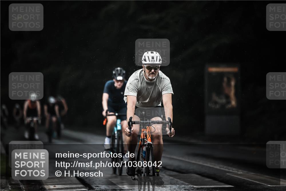13.09.2026 - Stadtparktriathlon H.Heesch http://msf.ph/oto/10308042 13.09.2026 11:40:59 Radfahren 594, 700, 755, 765, 766, 770, 885 meine-sportfotos.de