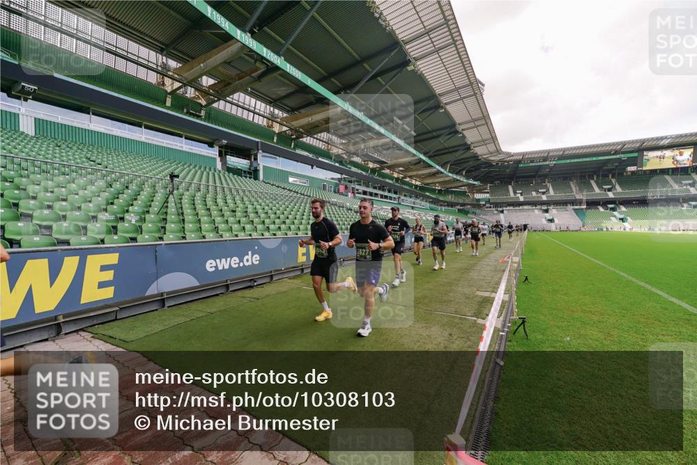 13.09.2026 - 21. swb-Marathon Bremen Michael Burmester http://msf.ph/oto/10308103 13.09.2026 13:03:13 Laufen im Stadion 150, 209, 210, 488, 596, 722, 725, 762, 881, 936, 940, 946, 1014, 1163, 1250, 1343, 1458, 1460, 1479, 1611, 1649, 1771, 2047, 2223, 2276, 2292, 2345, 2364, 2378, 2421, 2434, 2513, 2625, 2638, 2666, 2668, 2779, 2851, 2900, 2934, 2977, 2987, 3013, 3044, 3114, 3135, 3163, 3164, 3187, 3248, 3258, 3294, 3334, 3360, 3392, 3402, 3454, 3460, 3496, 3510, 3527, 3576, 3579, 3585, 3597, 3603, 3618, 3721, 3846, 3852, 3859, 3893, 3938, 3970, 3983, 4000, 4077, 4133, 4506, 4558 meine-sportfotos.de
