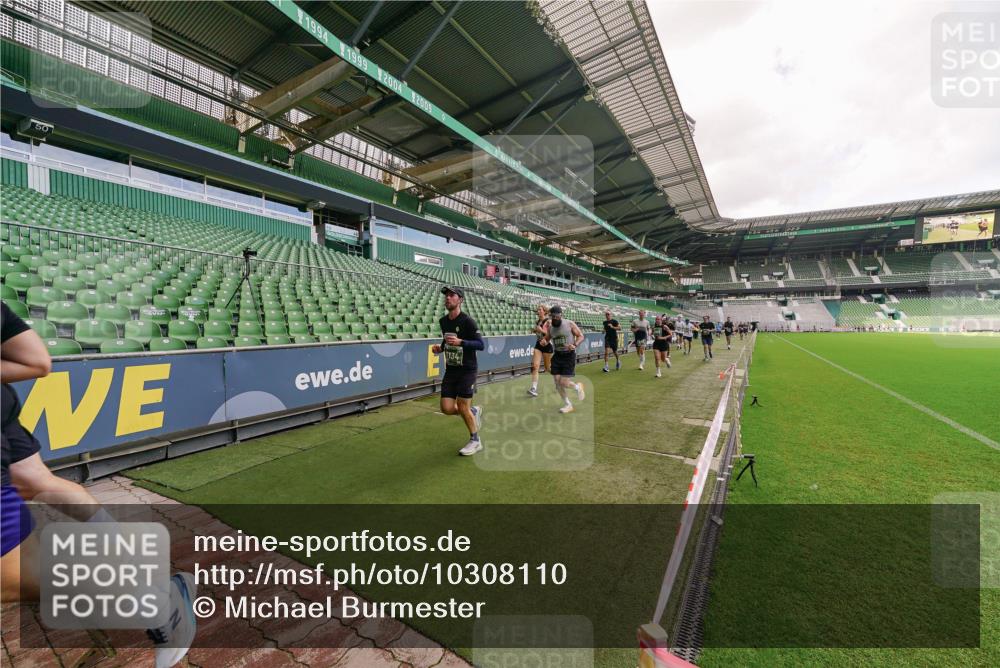 13.09.2026 - 21. swb-Marathon Bremen Michael Burmester http://msf.ph/oto/10308110 13.09.2026 13:03:14 Laufen im Stadion 150, 209, 210, 488, 596, 722, 725, 762, 881, 936, 940, 946, 1014, 1163, 1250, 1343, 1458, 1460, 1479, 1611, 1649, 1771, 2223, 2276, 2292, 2345, 2364, 2378, 2421, 2434, 2513, 2625, 2666, 2668, 2779, 2851, 2900, 2934, 2977, 2987, 3013, 3044, 3114, 3135, 3163, 3164, 3187, 3248, 3258, 3294, 3334, 3360, 3392, 3402, 3454, 3460, 3496, 3510, 3527, 3576, 3579, 3585, 3597, 3603, 3618, 3721, 3846, 3852, 3859, 3893, 3938, 3970, 3983, 4000, 4077, 4133, 4506, 4558 meine-sportfotos.de