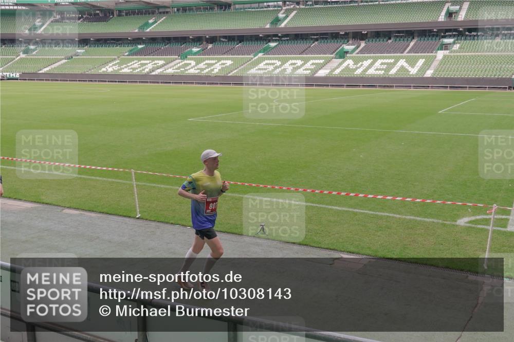 13.09.2026 - 21. swb-Marathon Bremen Michael Burmester http://msf.ph/oto/10308143 13.09.2026 12:39:18 Laufen im Stadion 277, 346, 453, 807, 895, 901, 1118, 1248, 1320, 1323, 1379, 1472, 1508, 1540, 1576, 1587, 1604, 1717, 1751, 1758, 1795, 1800, 1852, 1911, 2049, 2099, 2141, 2352, 2670, 3080, 3606, 3744, 5160, 5163, 5912, 6112, 6630, 7118, 7650, 8077, 8467, 9399, 9522, 9617, 9630, 10034, 13080, 365, 850, 1288, 1550, 1875, 1993, 4232, 7692, 7768, 8075, 13033 meine-sportfotos.de