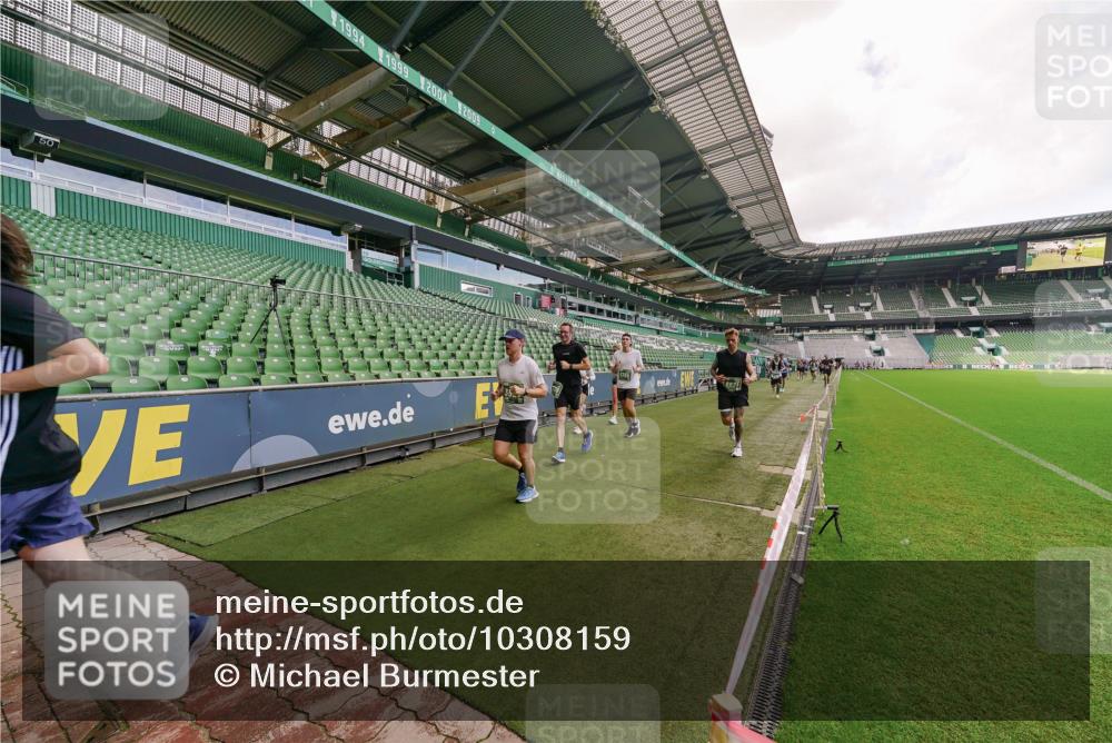 13.09.2026 - 21. swb-Marathon Bremen Michael Burmester http://msf.ph/oto/10308159 13.09.2026 13:03:20 Laufen im Stadion 150, 209, 210, 488, 596, 722, 725, 762, 881, 936, 940, 1014, 1163, 1250, 1343, 1458, 1460, 1479, 1611, 1649, 1653, 1771, 2223, 2276, 2292, 2345, 2364, 2378, 2421, 2434, 2513, 2625, 2666, 2668, 2779, 2851, 2891, 2900, 2934, 2977, 2987, 3013, 3044, 3114, 3135, 3163, 3164, 3187, 3248, 3258, 3294, 3334, 3360, 3392, 3402, 3454, 3460, 3496, 3510, 3527, 3576, 3579, 3585, 3597, 3603, 3618, 3721, 3846, 3852, 3859, 3893, 3938, 3970, 3983, 4000, 4077, 4133, 4506, 4558 meine-sportfotos.de