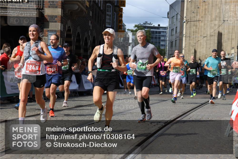 13.09.2026 - 21. swb-Marathon Bremen Strokosch-Dieckow http://msf.ph/oto/10308164 13.09.2026 13:30:25 Ziel 1205, 1308, 1611, 1653, 1759, 1780, 1848, 1909, 1938, 2126, 2364, 3190, 5039, 5198, 5348, 5615, 5631, 6225, 6720, 6942, 6992, 6994, 7184, 7609, 7932, 7966, 8110, 8115, 8441, 8470, 9104, 9125, 9529, 625, 1067, 2369, 2452, 2723, 3163, 3164, 3425, 4058, 4206, 4332, 4342, 4415, 4425, 4748, 4757, 5506, 5551, 6134, 6347, 6523, 6988, 7253, 7567, 7645, 8116, 8117, 8762, 8878, 8966, 9011, 9108, 9692, 9695, 9699, 9825 meine-sportfotos.de
