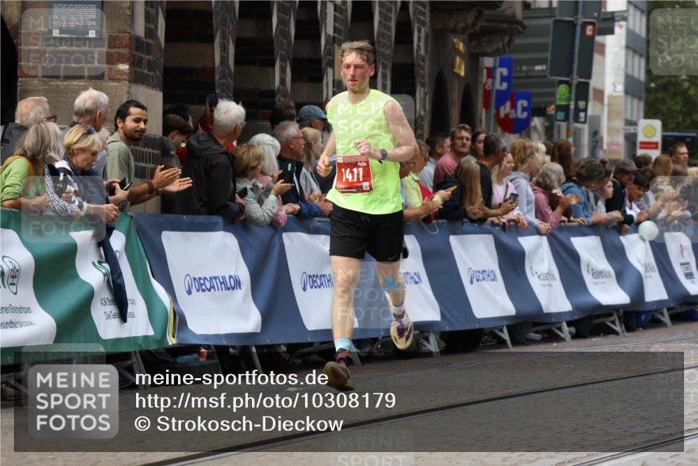 13.09.2026 - 21. swb-Marathon Bremen Strokosch-Dieckow http://msf.ph/oto/10308179 13.09.2026 13:01:42 Ziel 1411, 3019, 4118, 4328, 5996, 13063, 1614, 4696, 4739, 5601, 9233 meine-sportfotos.de