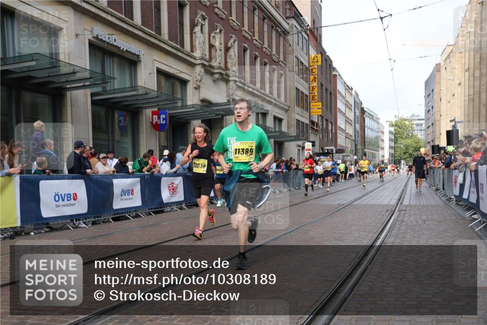 13.09.2026 - 21. swb-Marathon Bremen Strokosch-Dieckow http://msf.ph/oto/10308189 13.09.2026 10:54:30 Ziel 10589, 10608, 10646, 10704, 10901, 11040, 11174, 11569, 11620, 11860, 11874, 11889, 11976, 12038, 12313, 12519, 12800, 13526, 13592, 10067, 10146, 10359, 10410, 10503, 10577, 10631, 10749, 10765, 10837, 10884, 10996, 11039, 11099, 11118, 11329, 11361, 11389, 11476, 11593, 11765, 11843, 11989, 11998, 12038, 12265, 12328, 12467 meine-sportfotos.de