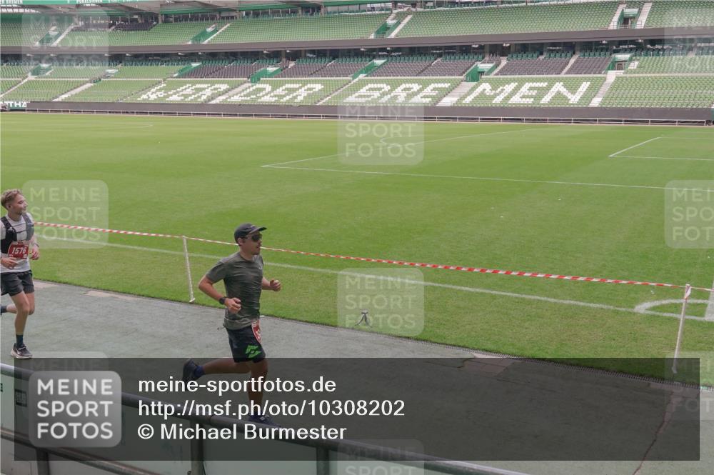13.09.2026 - 21. swb-Marathon Bremen Michael Burmester http://msf.ph/oto/10308202 13.09.2026 12:39:29 Laufen im Stadion 277, 346, 453, 807, 901, 1118, 1248, 1320, 1323, 1379, 1472, 1508, 1540, 1576, 1587, 1717, 1751, 1758, 1795, 1800, 1852, 1911, 2049, 2099, 2141, 2352, 3080, 3606, 3744, 5160, 5163, 5912, 6112, 6630, 7118, 7650, 8077, 8467, 9399, 9522, 9617, 9630, 10034, 13080, 365, 850, 1288, 1485, 1550, 1875, 1993, 4232, 7692, 7768, 8075, 13033 meine-sportfotos.de
