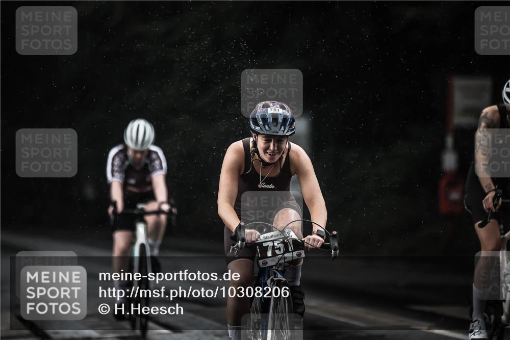 13.09.2026 - Stadtparktriathlon H.Heesch http://msf.ph/oto/10308206 13.09.2026 11:41:10 Radfahren 700, 712, 735, 751, 770, 805, 922 meine-sportfotos.de
