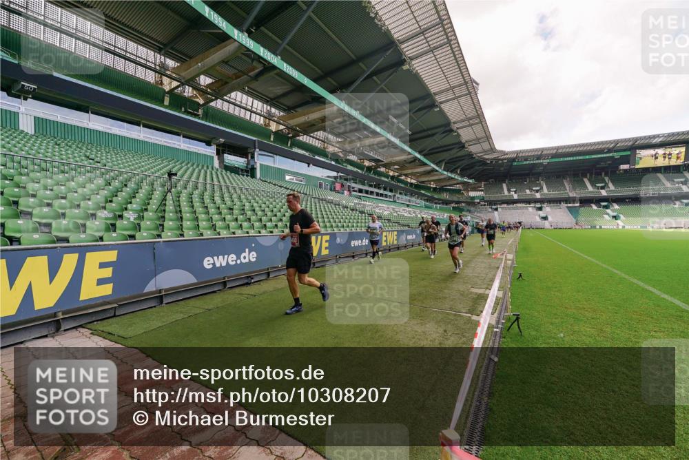 13.09.2026 - 21. swb-Marathon Bremen Michael Burmester http://msf.ph/oto/10308207 13.09.2026 13:03:30 Laufen im Stadion 209, 210, 488, 534, 596, 722, 725, 762, 881, 936, 940, 1014, 1250, 1343, 1458, 1460, 1479, 1611, 1649, 1653, 1771, 2223, 2276, 2292, 2345, 2364, 2378, 2421, 2434, 2513, 2625, 2666, 2668, 2779, 2851, 2891, 2900, 2934, 2977, 3013, 3114, 3135, 3163, 3164, 3187, 3248, 3258, 3360, 3402, 3425, 3454, 3460, 3496, 3510, 3576, 3579, 3585, 3597, 3603, 3618, 3721, 3846, 3852, 3859, 3893, 3938, 3970, 3983, 4000, 4077, 4133, 4506, 4558, 242 meine-sportfotos.de