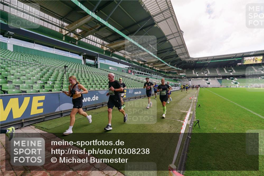13.09.2026 - 21. swb-Marathon Bremen Michael Burmester http://msf.ph/oto/10308238 13.09.2026 13:03:33 Laufen im Stadion 209, 210, 488, 534, 596, 722, 725, 762, 881, 936, 940, 1014, 1250, 1343, 1458, 1460, 1479, 1611, 1649, 1653, 1771, 2223, 2276, 2292, 2345, 2364, 2369, 2378, 2421, 2434, 2513, 2625, 2666, 2668, 2779, 2851, 2891, 2900, 2934, 2977, 3013, 3028, 3114, 3135, 3163, 3164, 3258, 3360, 3402, 3425, 3454, 3460, 3496, 3510, 3521, 3576, 3579, 3585, 3597, 3603, 3618, 3721, 3796, 3846, 3852, 3859, 3893, 3938, 3970, 3983, 4000, 4077, 4133, 4506, 4558, 242 meine-sportfotos.de