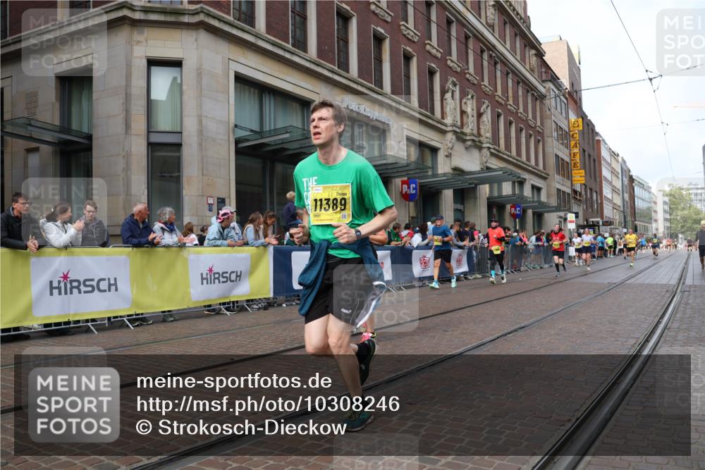 13.09.2026 - 21. swb-Marathon Bremen Strokosch-Dieckow http://msf.ph/oto/10308246 13.09.2026 10:54:30 Ziel 10589, 10608, 10646, 10704, 10901, 11040, 11174, 11569, 11620, 11860, 11874, 11889, 11976, 12038, 12313, 12519, 12800, 13526, 13592, 10067, 10146, 10359, 10410, 10503, 10577, 10631, 10749, 10765, 10837, 10884, 10996, 11039, 11099, 11118, 11329, 11361, 11389, 11476, 11593, 11765, 11843, 11989, 11998, 12038, 12265, 12328, 12467 meine-sportfotos.de