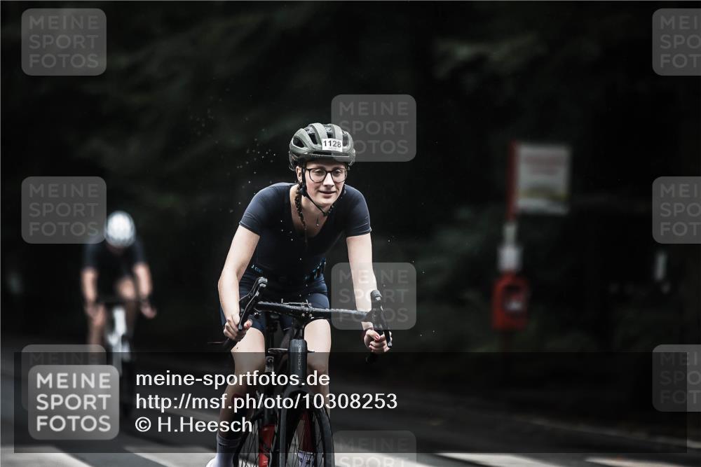 13.09.2026 - Stadtparktriathlon H.Heesch http://msf.ph/oto/10308253 13.09.2026 12:48:06 Radfahren 1091, 1128, 1156, 1163, 1224, 1231, 1268, 1291 meine-sportfotos.de