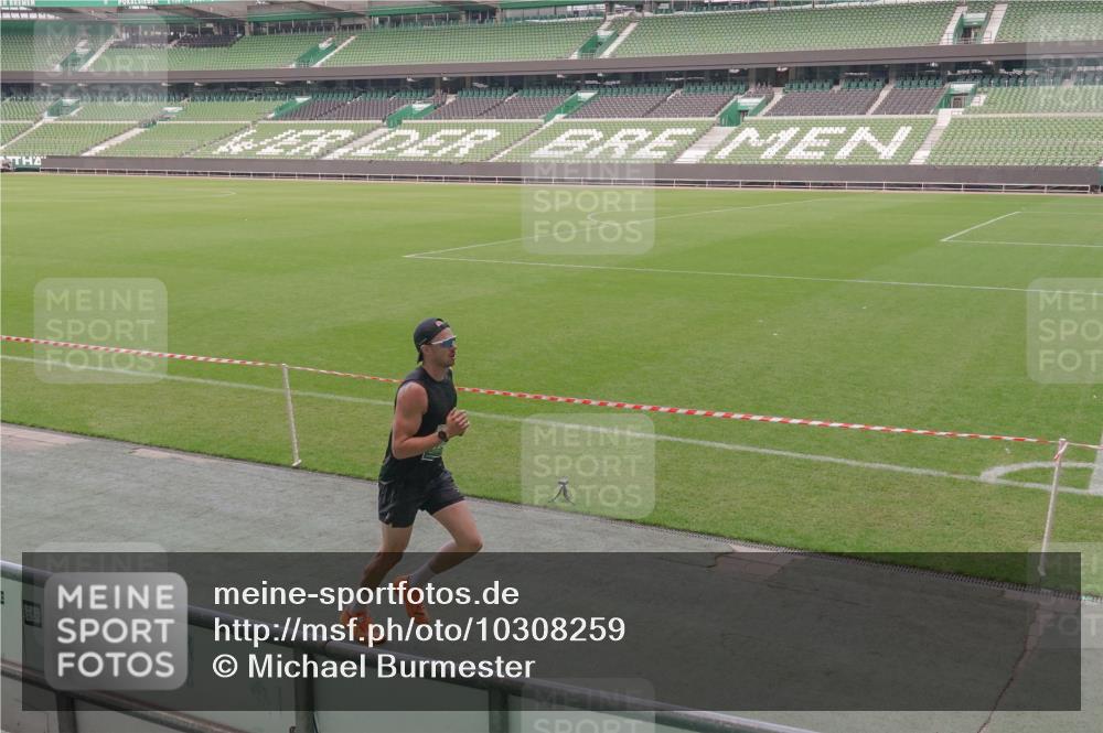 13.09.2026 - 21. swb-Marathon Bremen Michael Burmester http://msf.ph/oto/10308259 13.09.2026 12:39:47 Laufen im Stadion 277, 453, 807, 862, 901, 1136, 1248, 1320, 1323, 1379, 1472, 1508, 1540, 1576, 1587, 1717, 1751, 1758, 1795, 1800, 1852, 1901, 1911, 1950, 2049, 2099, 3080, 3744, 4381, 5160, 5163, 5912, 6201, 6630, 7118, 7671, 8467, 9630, 10034, 13080, 13224, 365, 850, 1288, 1485, 1550, 1583, 1875, 1993, 2073, 3617, 4232, 7244, 7692, 7768, 8075, 8729, 13033 meine-sportfotos.de