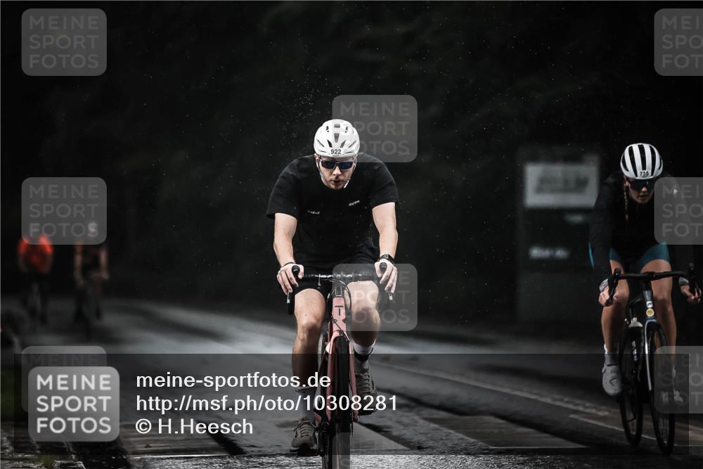 13.09.2026 - Stadtparktriathlon H.Heesch http://msf.ph/oto/10308281 13.09.2026 11:41:15 Radfahren 712, 735, 751, 805, 922, 934 meine-sportfotos.de