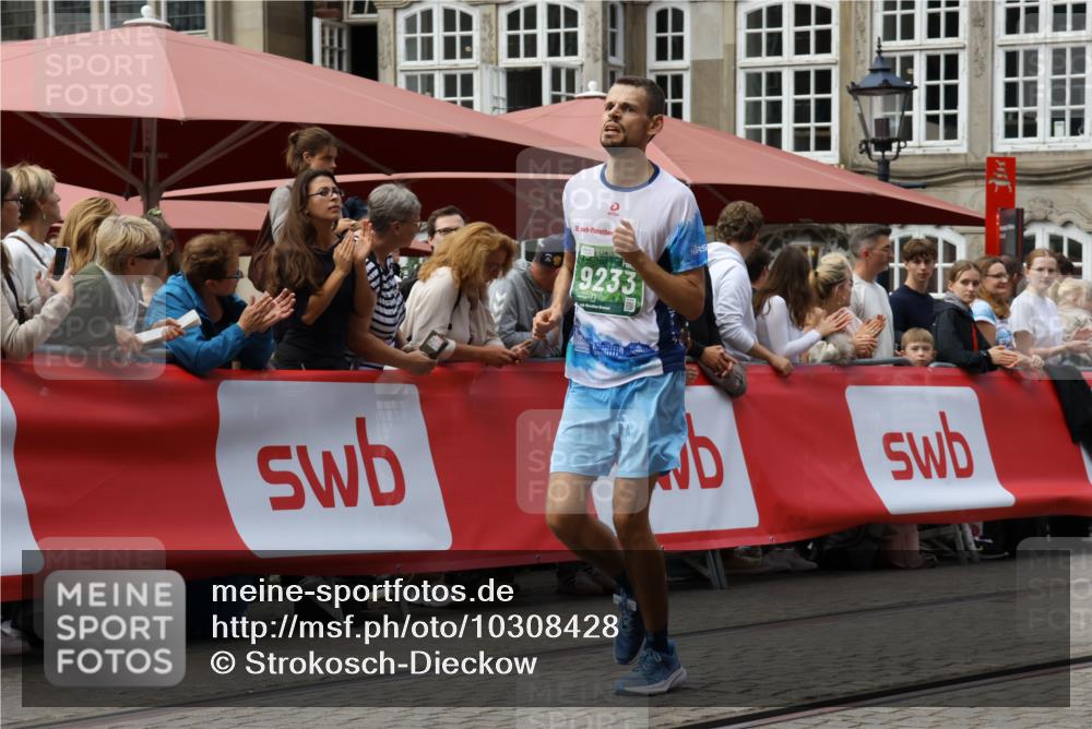 13.09.2026 - 21. swb-Marathon Bremen Strokosch-Dieckow http://msf.ph/oto/10308428 13.09.2026 13:01:57 Ziel 1614, 4118, 5369, 7950, 9137, 13063, 13168, 1667 meine-sportfotos.de