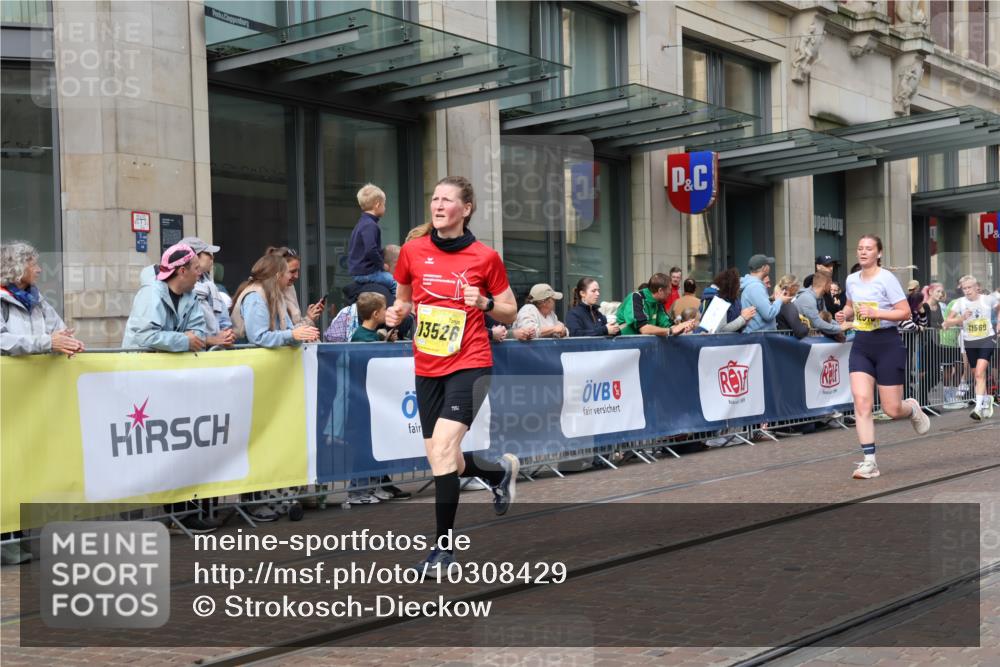 13.09.2026 - 21. swb-Marathon Bremen Strokosch-Dieckow http://msf.ph/oto/10308429 13.09.2026 10:54:34 Ziel 10589, 10608, 10646, 10704, 10901, 11040, 11174, 11569, 11620, 11860, 11874, 11889, 11976, 12313, 12519, 12800, 13526, 13592, 10067, 10146, 10359, 10410, 10503, 10577, 10631, 10704, 10749, 10765, 10837, 10884, 11039, 11099, 11118, 11389, 11476, 11593, 11843, 11989, 12038, 12265, 12328, 12467 meine-sportfotos.de