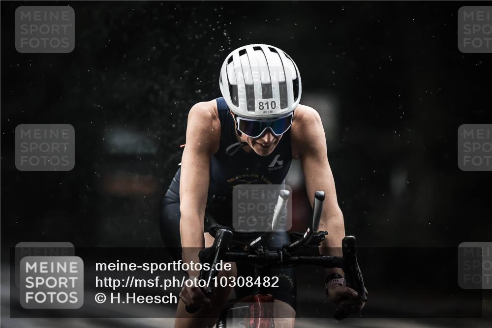 13.09.2026 - Stadtparktriathlon H.Heesch http://msf.ph/oto/10308482 13.09.2026 11:41:29 Radfahren 715, 810, 897, 1800 meine-sportfotos.de