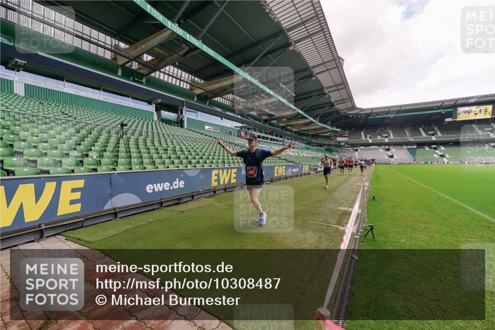 13.09.2026 - 21. swb-Marathon Bremen Michael Burmester http://msf.ph/oto/10308487 13.09.2026 13:04:09 Laufen im Stadion 178, 209, 210, 488, 534, 565, 596, 725, 762, 881, 940, 1014, 1239, 1307, 1343, 1373, 1456, 1458, 1460, 1479, 1611, 1649, 1653, 1656, 1687, 1771, 1941, 2023, 2223, 2276, 2369, 2421, 2430, 2434, 2452, 2513, 2625, 2723, 2779, 2851, 2867, 2872, 2891, 2900, 2910, 2919, 2934, 2957, 2977, 3028, 3114, 3135, 3217, 3320, 3360, 3402, 3419, 3425, 3454, 3460, 3496, 3510, 3521, 3576, 3579, 3585, 3597, 3618, 3796, 3846, 3859, 3909, 3938, 3970, 3983, 4077, 4133, 242 meine-sportfotos.de