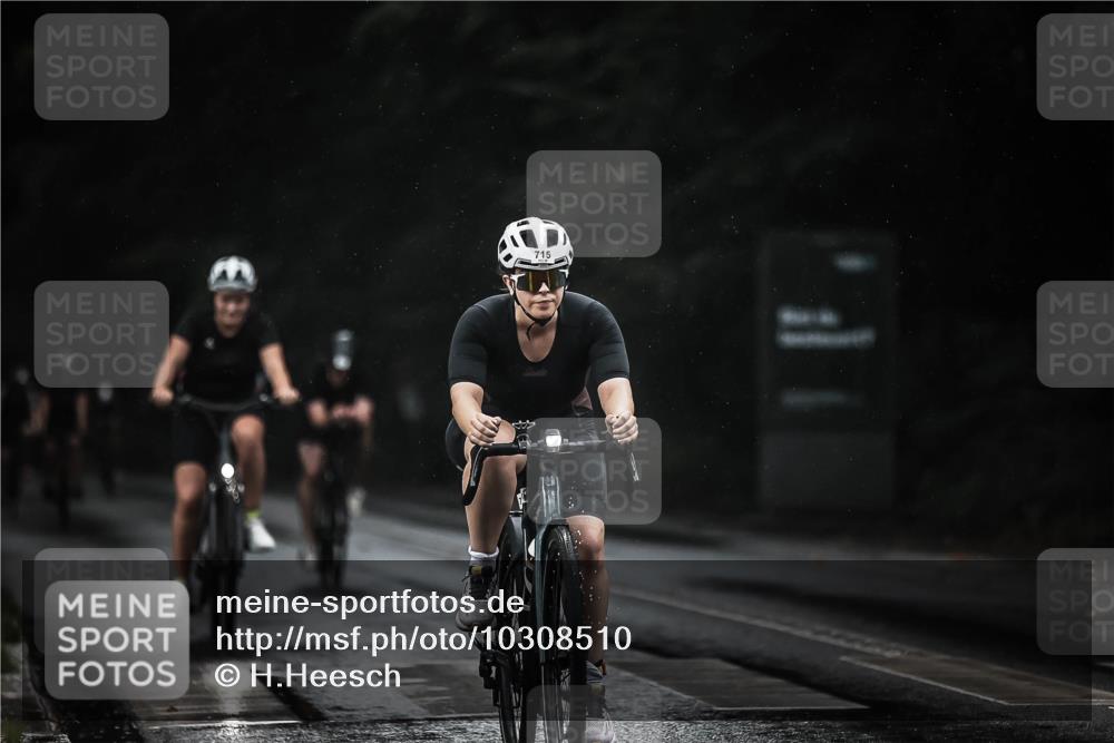 13.09.2026 - Stadtparktriathlon H.Heesch http://msf.ph/oto/10308510 13.09.2026 11:41:31 Radfahren 715, 810, 897, 1800 meine-sportfotos.de