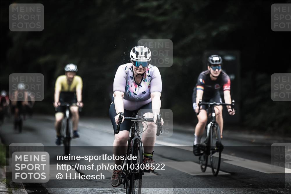13.09.2026 - Stadtparktriathlon H.Heesch http://msf.ph/oto/10308522 13.09.2026 12:48:22 Radfahren 1200, 1212, 1237, 1260, 1275 meine-sportfotos.de