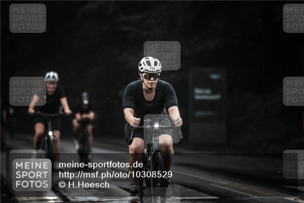 13.09.2026 - Stadtparktriathlon H.Heesch http://msf.ph/oto/10308529 13.09.2026 11:41:32 Radfahren 715, 773, 810, 891, 897, 1800 meine-sportfotos.de