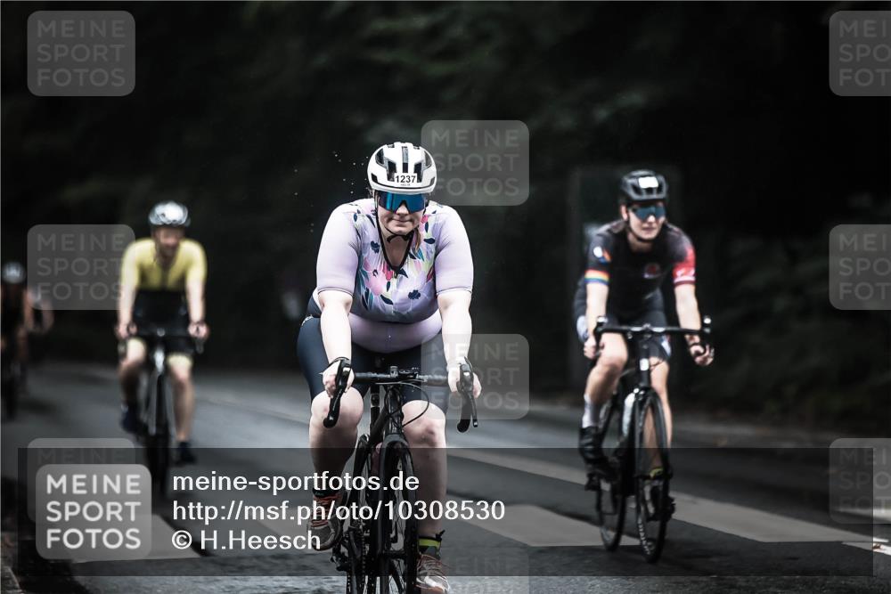13.09.2026 - Stadtparktriathlon H.Heesch http://msf.ph/oto/10308530 13.09.2026 12:48:22 Radfahren 1200, 1212, 1237, 1260, 1275 meine-sportfotos.de