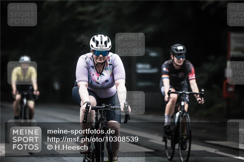 13.09.2026 - Stadtparktriathlon H.Heesch http://msf.ph/oto/10308539 13.09.2026 12:48:23 Radfahren 1200, 1212, 1237, 1260, 1275 meine-sportfotos.de