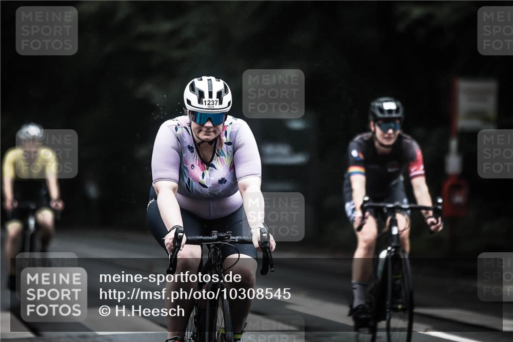 13.09.2026 - Stadtparktriathlon H.Heesch http://msf.ph/oto/10308545 13.09.2026 12:48:23 Radfahren 1200, 1212, 1237, 1260, 1275 meine-sportfotos.de