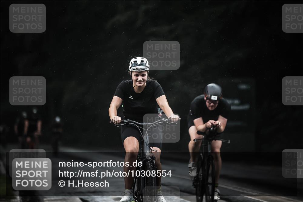 13.09.2026 - Stadtparktriathlon H.Heesch http://msf.ph/oto/10308554 13.09.2026 11:41:33 Radfahren 715, 773, 810, 891, 897, 1800 meine-sportfotos.de