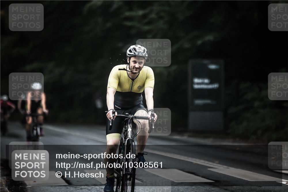 13.09.2026 - Stadtparktriathlon H.Heesch http://msf.ph/oto/10308561 13.09.2026 12:48:24 Radfahren 1186, 1212, 1237, 1260, 1275 meine-sportfotos.de