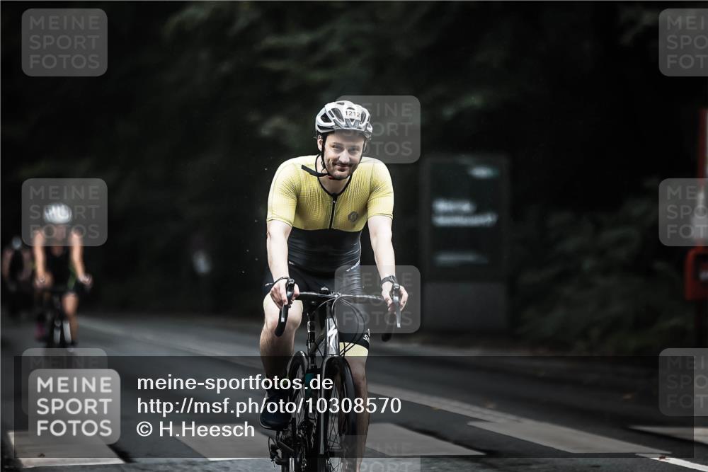 13.09.2026 - Stadtparktriathlon H.Heesch http://msf.ph/oto/10308570 13.09.2026 12:48:25 Radfahren 1186, 1212, 1235, 1237, 1260, 1272, 1275 meine-sportfotos.de