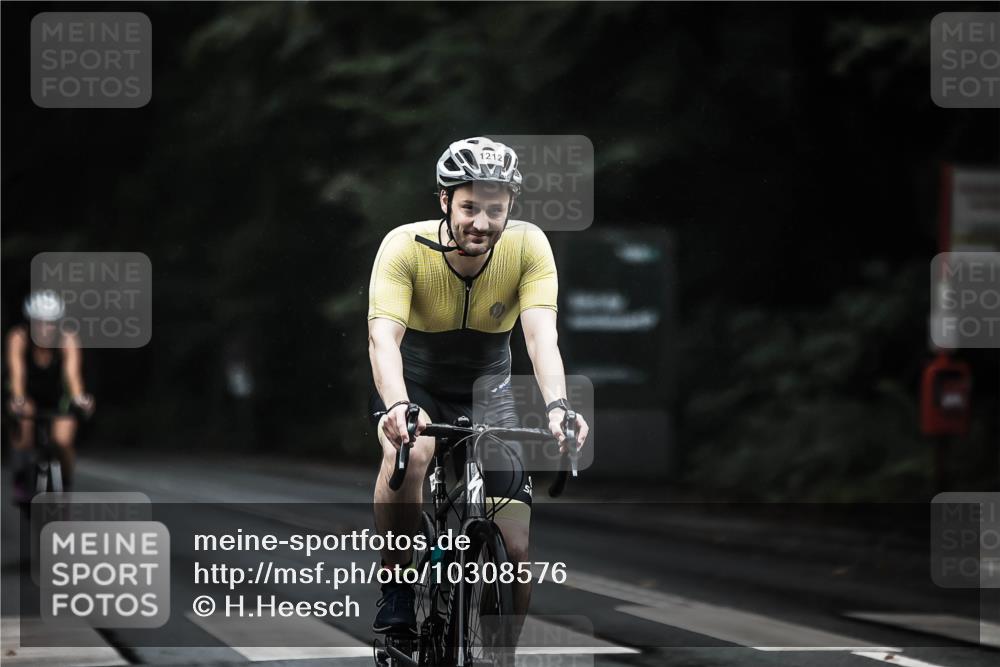13.09.2026 - Stadtparktriathlon H.Heesch http://msf.ph/oto/10308576 13.09.2026 12:48:25 Radfahren 1186, 1212, 1235, 1237, 1260, 1272, 1275 meine-sportfotos.de