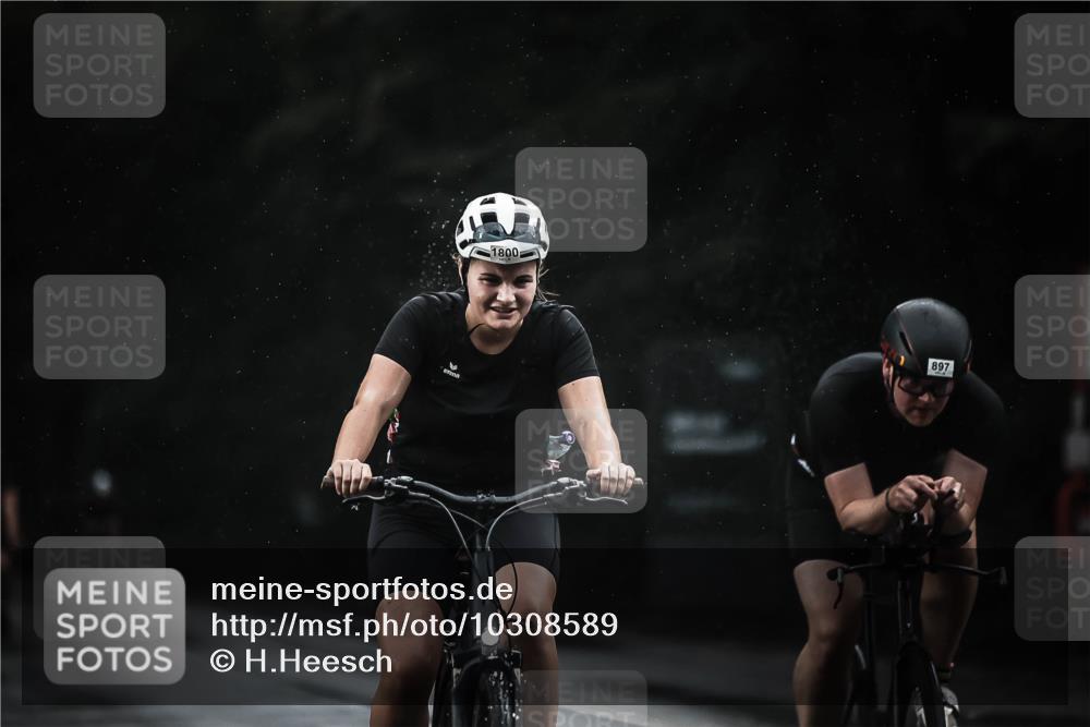 13.09.2026 - Stadtparktriathlon H.Heesch http://msf.ph/oto/10308589 13.09.2026 11:41:34 Radfahren 714, 715, 773, 810, 891, 897, 1800 meine-sportfotos.de