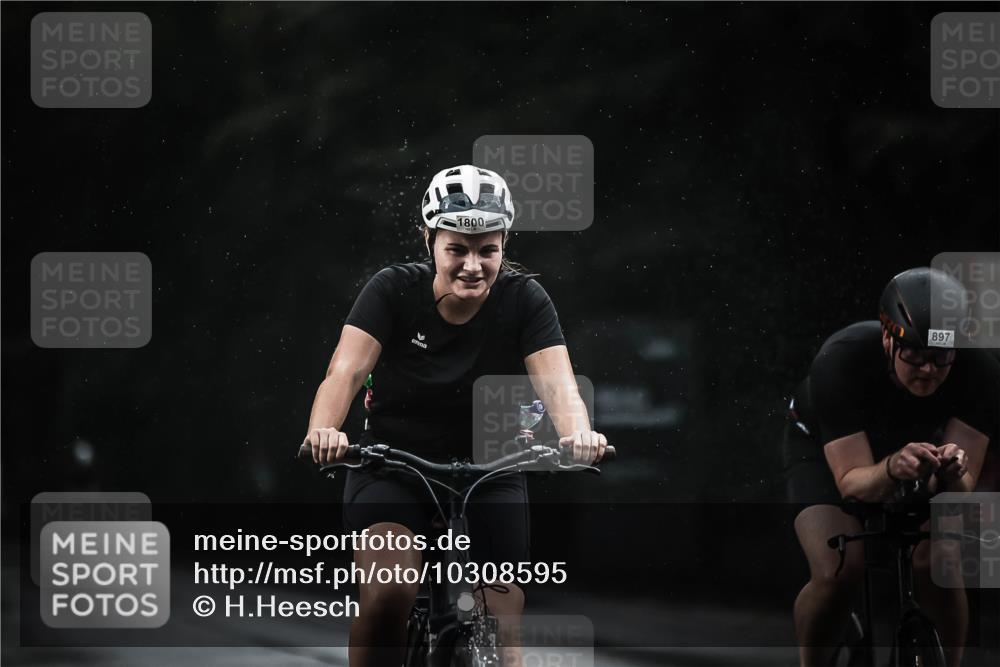 13.09.2026 - Stadtparktriathlon H.Heesch http://msf.ph/oto/10308595 13.09.2026 11:41:34 Radfahren 714, 715, 773, 810, 891, 897, 1800 meine-sportfotos.de