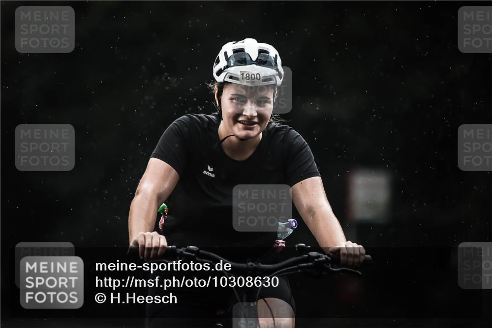 13.09.2026 - Stadtparktriathlon H.Heesch http://msf.ph/oto/10308630 13.09.2026 11:41:34 Radfahren 714, 715, 773, 810, 891, 897, 1800 meine-sportfotos.de