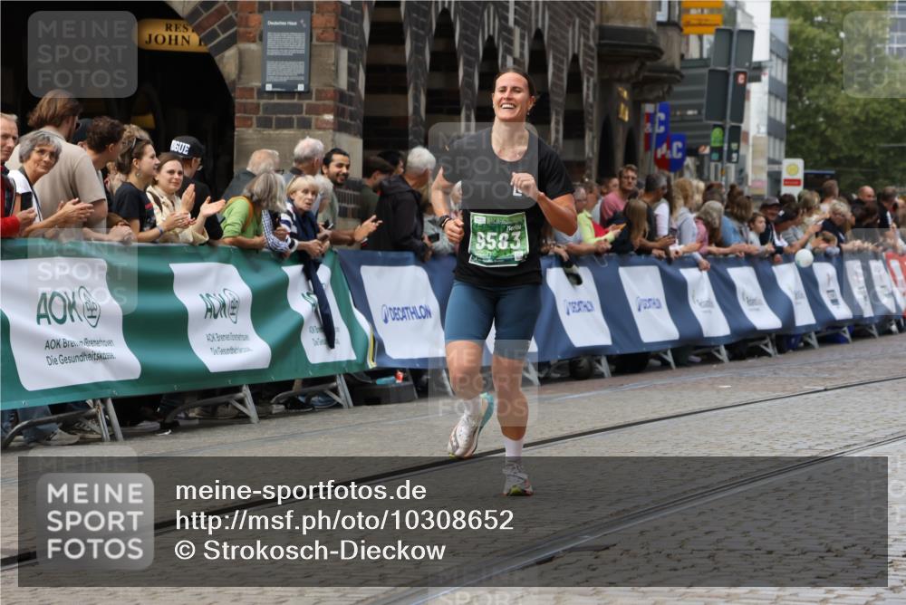 13.09.2026 - 21. swb-Marathon Bremen Strokosch-Dieckow http://msf.ph/oto/10308652 13.09.2026 13:02:14 Ziel 1614, 4696, 4739, 5601, 9233, 9583 meine-sportfotos.de