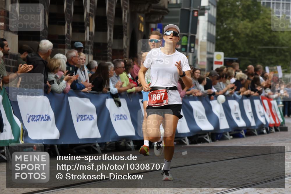 13.09.2026 - 21. swb-Marathon Bremen Strokosch-Dieckow http://msf.ph/oto/10308707 13.09.2026 13:02:30 Ziel 1667, 9583, 1795, 1850, 3609, 7841, 13237 meine-sportfotos.de