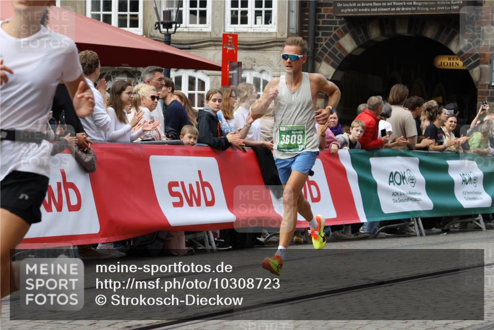 13.09.2026 - 21. swb-Marathon Bremen Strokosch-Dieckow http://msf.ph/oto/10308723 13.09.2026 13:02:33 Ziel 1667, 9583, 1795, 1850, 13237 meine-sportfotos.de