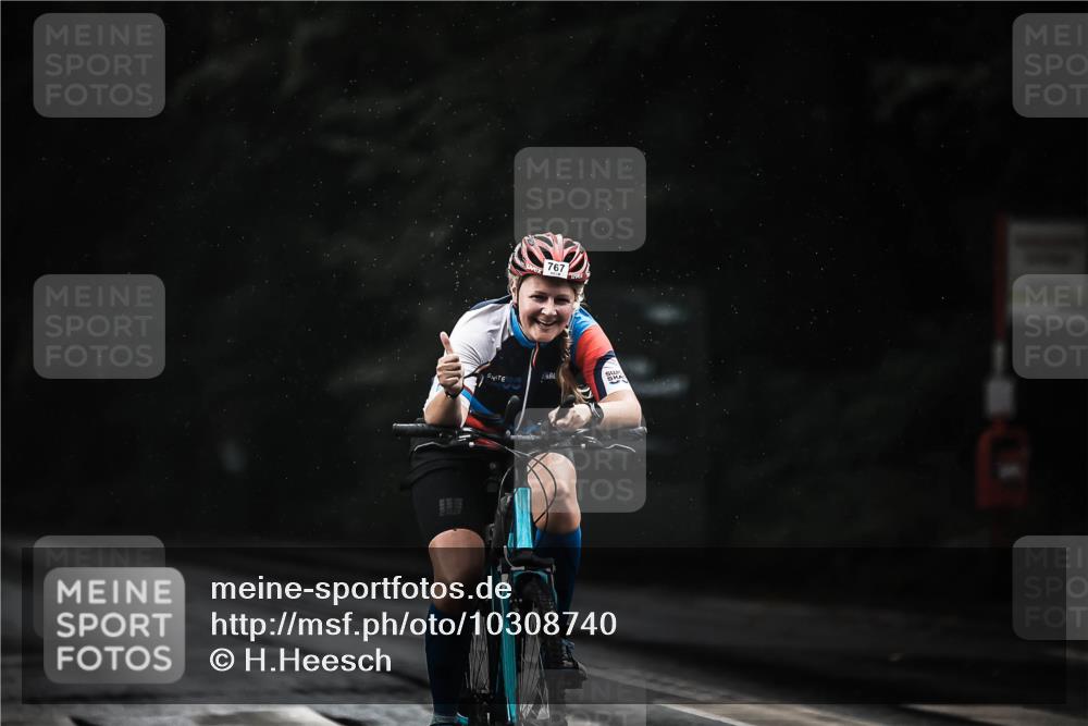 13.09.2026 - Stadtparktriathlon H.Heesch http://msf.ph/oto/10308740 13.09.2026 11:41:46 Radfahren 710, 714, 767 meine-sportfotos.de