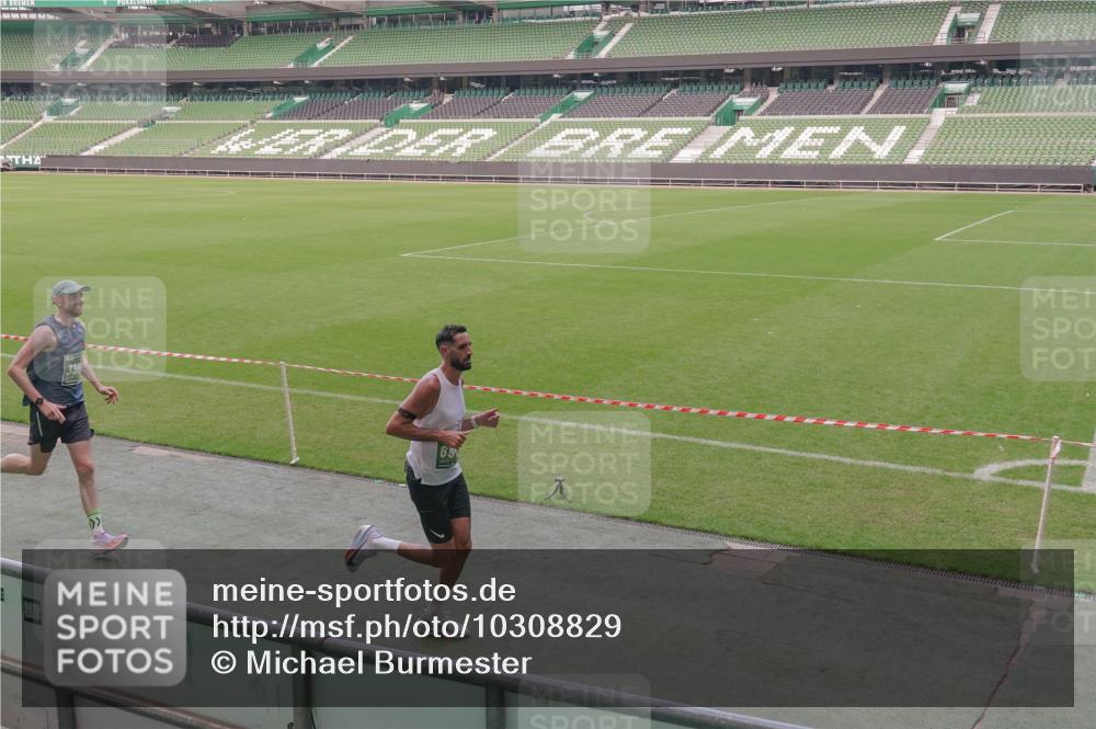 13.09.2026 - 21. swb-Marathon Bremen Michael Burmester http://msf.ph/oto/10308829 13.09.2026 12:41:30 Laufen im Stadion 126, 371, 603, 640, 650, 671, 735, 744, 862, 912, 957, 1136, 1336, 1381, 1411, 1571, 1614, 1667, 1797, 1822, 1850, 1860, 1862, 1901, 1930, 1950, 2094, 2986, 3624, 4381, 4399, 4795, 4936, 5672, 6198, 6201, 6264, 6929, 6991, 7141, 7671, 8065, 8394, 9065, 9329, 13224, 277, 346, 466, 658, 895, 901, 1090, 1118, 1248, 1320, 1323, 1385, 1472, 1583, 1587, 1604, 1754, 1911, 2073, 2141, 2352, 2585, 2670, 3080, 3606, 3617, 5160, 5163, 6112, 7244, 7650, 8729 meine-sportfotos.de