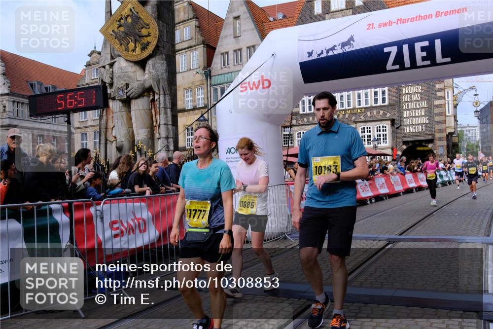 13.09.2026 - 21. swb-Marathon Bremen Tim E. http://msf.ph/oto/10308853 13.09.2026 10:52:08 Ziel 10162, 10183, 10218, 10281, 10348, 10467, 10641, 11273, 11277, 11285, 11376, 11542, 11555, 11685, 11733, 11777, 11784, 11869, 11962, 12329, 12349 meine-sportfotos.de