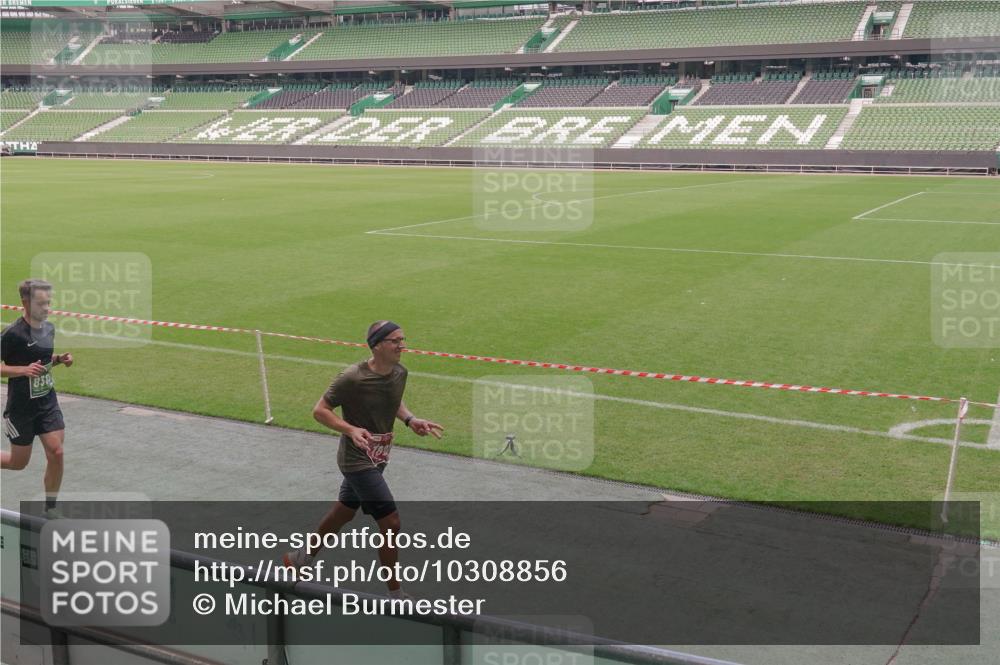 13.09.2026 - 21. swb-Marathon Bremen Michael Burmester http://msf.ph/oto/10308856 13.09.2026 12:41:35 Laufen im Stadion 126, 371, 603, 640, 650, 671, 735, 744, 862, 912, 957, 1136, 1336, 1381, 1411, 1571, 1614, 1667, 1797, 1822, 1850, 1860, 1862, 1901, 1930, 1950, 2094, 2986, 3368, 3624, 4381, 4399, 4795, 4936, 5672, 6198, 6201, 6264, 6929, 6991, 7141, 7671, 8065, 8383, 8394, 9065, 9329, 13224, 277, 346, 466, 658, 895, 901, 1090, 1118, 1248, 1320, 1323, 1385, 1472, 1587, 1604, 1754, 1911, 2141, 2352, 2585, 2670, 3080, 3606, 5160, 5163, 6112, 7650, 8729 meine-sportfotos.de