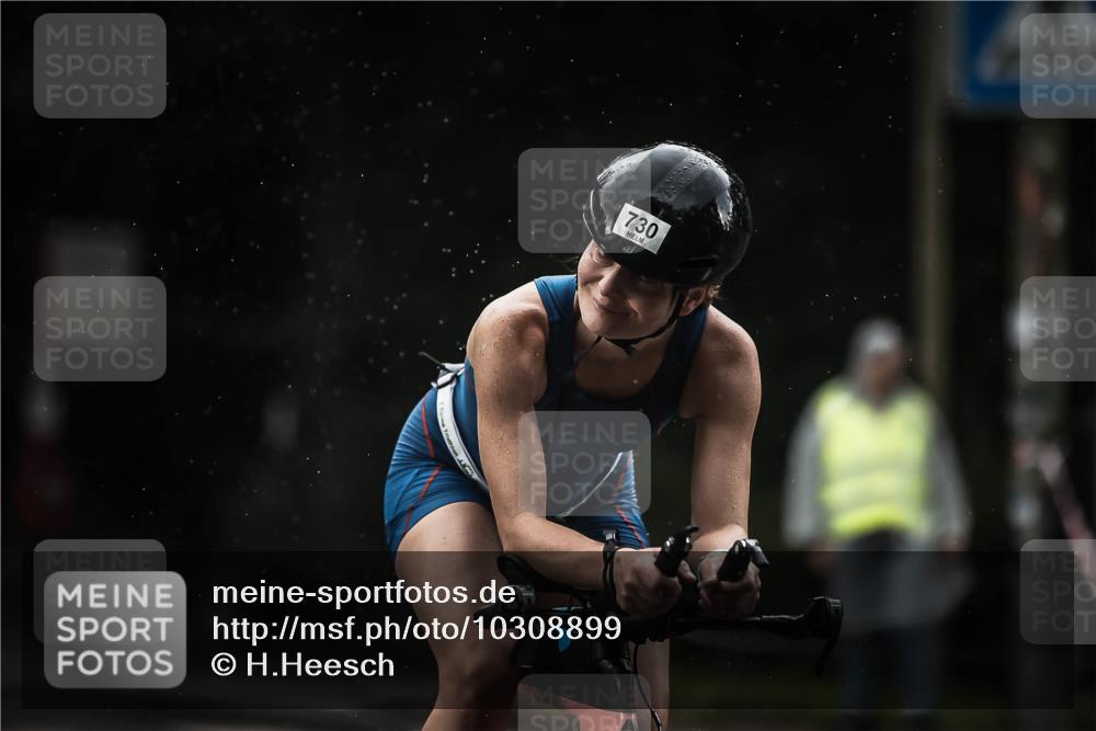13.09.2026 - Stadtparktriathlon H.Heesch http://msf.ph/oto/10308899 13.09.2026 11:41:56 Radfahren 710, 730, 771, 792 meine-sportfotos.de