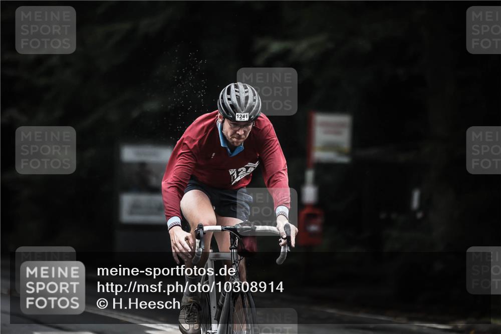 13.09.2026 - Stadtparktriathlon H.Heesch http://msf.ph/oto/10308914 13.09.2026 12:48:47 Radfahren 1198, 1241, 1265 meine-sportfotos.de