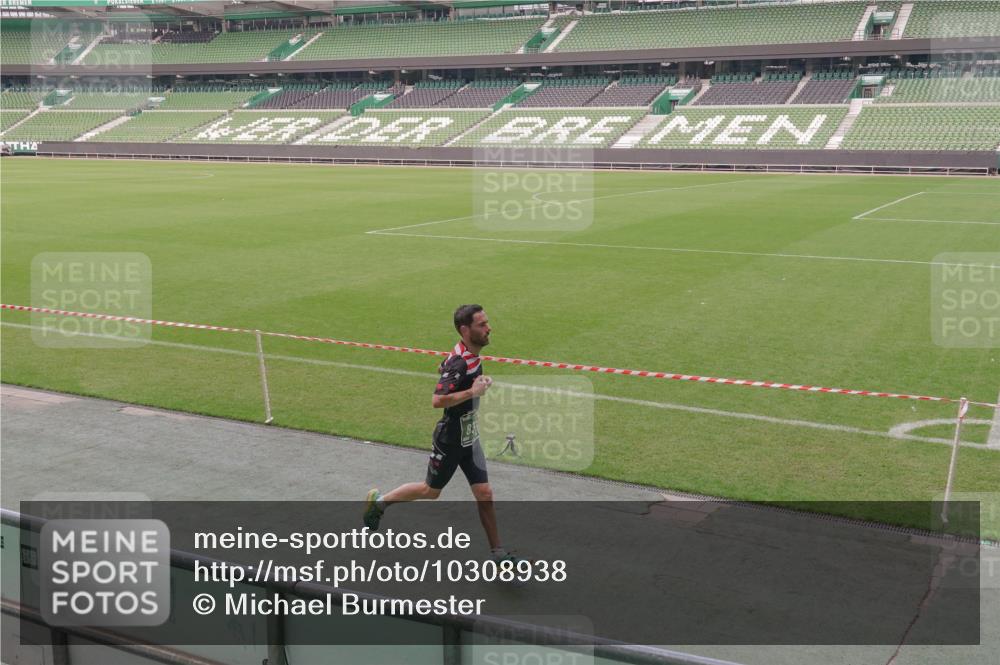 13.09.2026 - 21. swb-Marathon Bremen Michael Burmester http://msf.ph/oto/10308938 13.09.2026 12:41:47 Laufen im Stadion 126, 371, 603, 640, 650, 671, 735, 744, 912, 957, 1009, 1136, 1336, 1381, 1411, 1571, 1614, 1619, 1667, 1797, 1822, 1850, 1860, 1862, 1901, 1930, 1950, 2094, 2207, 2986, 3368, 3624, 4381, 4399, 4795, 4936, 5672, 5828, 6198, 6201, 6264, 6929, 6991, 7141, 7671, 8065, 8311, 8383, 8394, 9065, 9329, 13224, 277, 346, 466, 658, 895, 901, 1090, 1118, 1248, 1320, 1323, 1385, 1472, 1576, 1587, 1604, 1717, 1751, 1754, 1911, 2141, 2352, 2585, 2670, 3080, 3606, 5160, 5163, 5912, 6112, 7650 meine-sportfotos.de